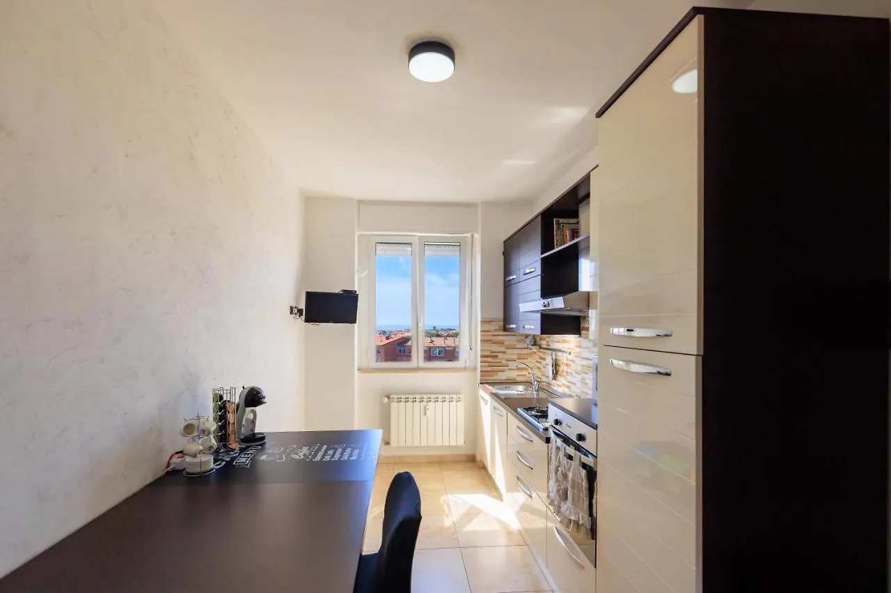 L' Essenziale Apartment Livorno