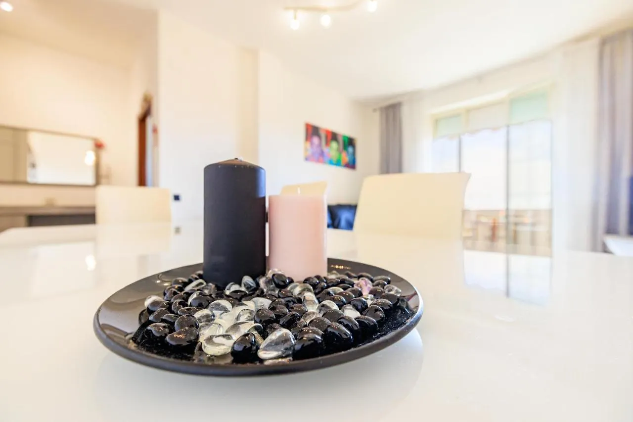 L' Essenziale Apartment Livorno
