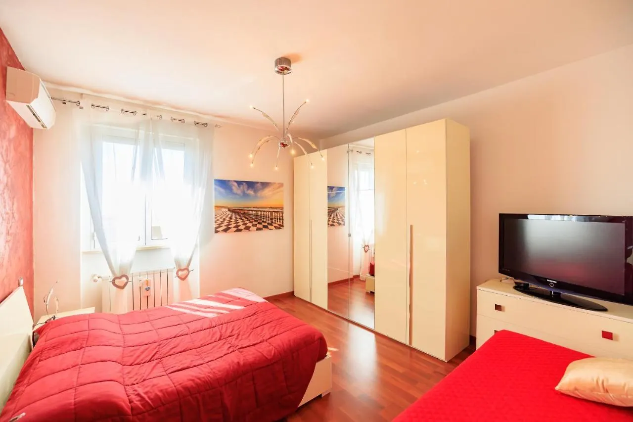 L' Essenziale Apartment Livorno 0*,