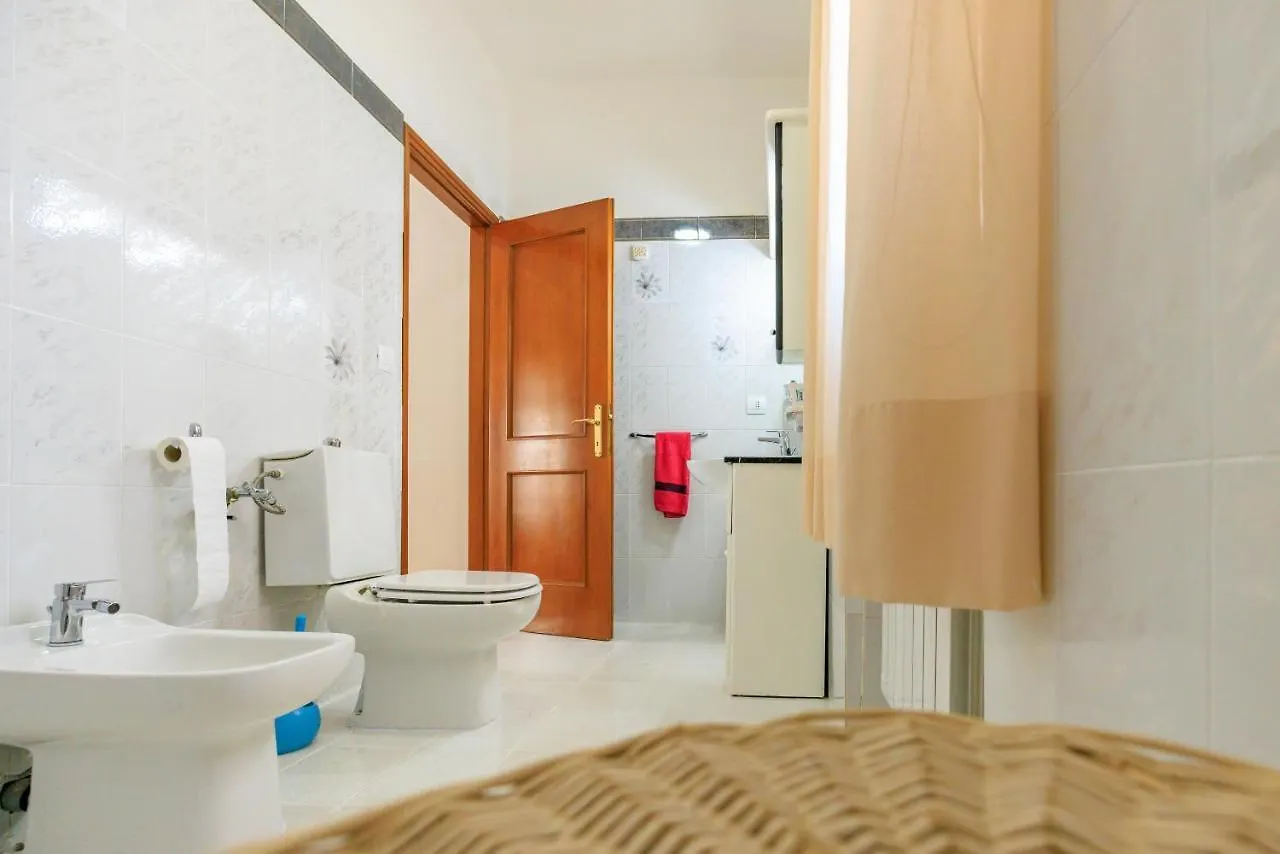 L' Essenziale Apartment Livorno Italy